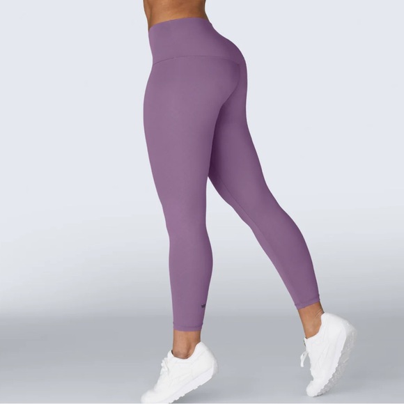 SHEFIT - Boss Leggings - Violet Mist - Picture 7 of 11